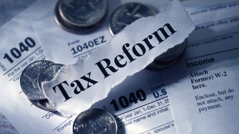 A reforma tributária muda a locação de imóveis empresariais e exige revisão de contratos, explica Alex Nabuco dos Santos.