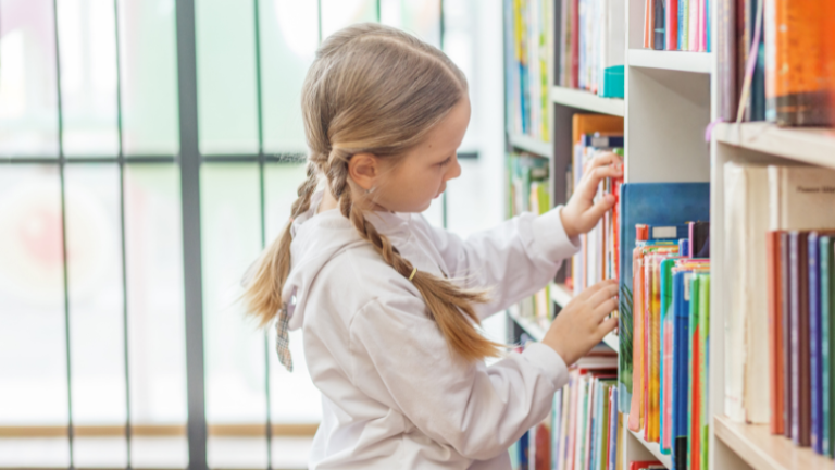 Veja com a Sigma Educação como os livros paradidáticos podem ser uma ponte para falar de emoções e conflitos em sala de aula Sigma Educação